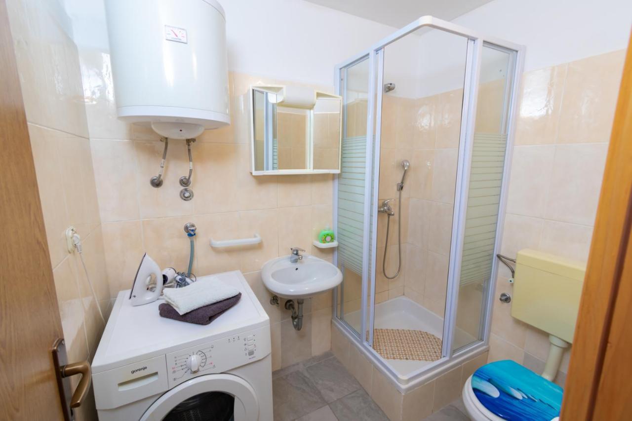 Apartmani Ajp Posedarje Buitenkant foto