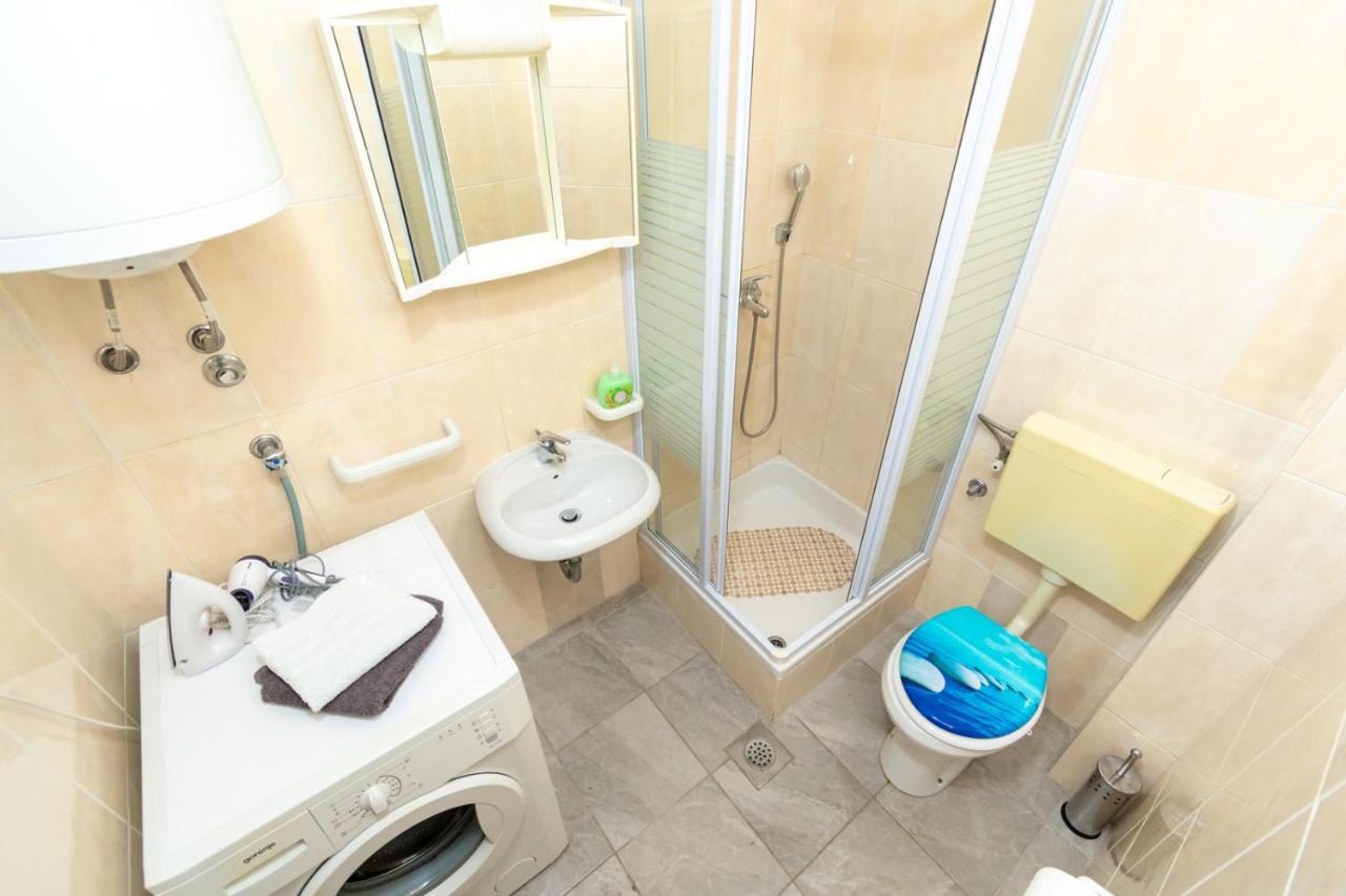 Apartmani Ajp Posedarje Buitenkant foto